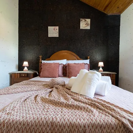 Casinha Do Quadro * Figueiro Dos Vinhos